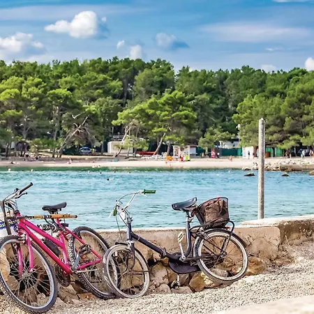 Beautiful In Krk With Wifi Apartment *